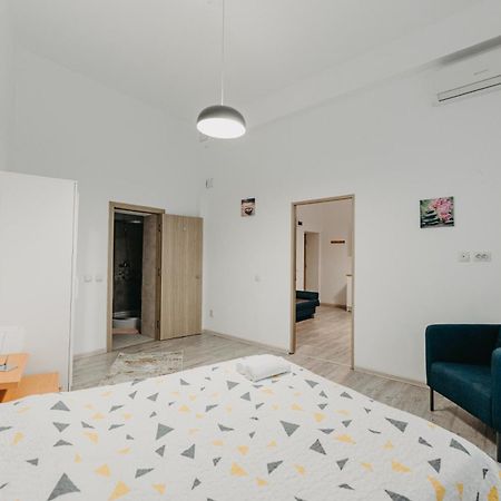 Studio Piata Amzei Nr.1 Apartman Bukarest Kültér fotó