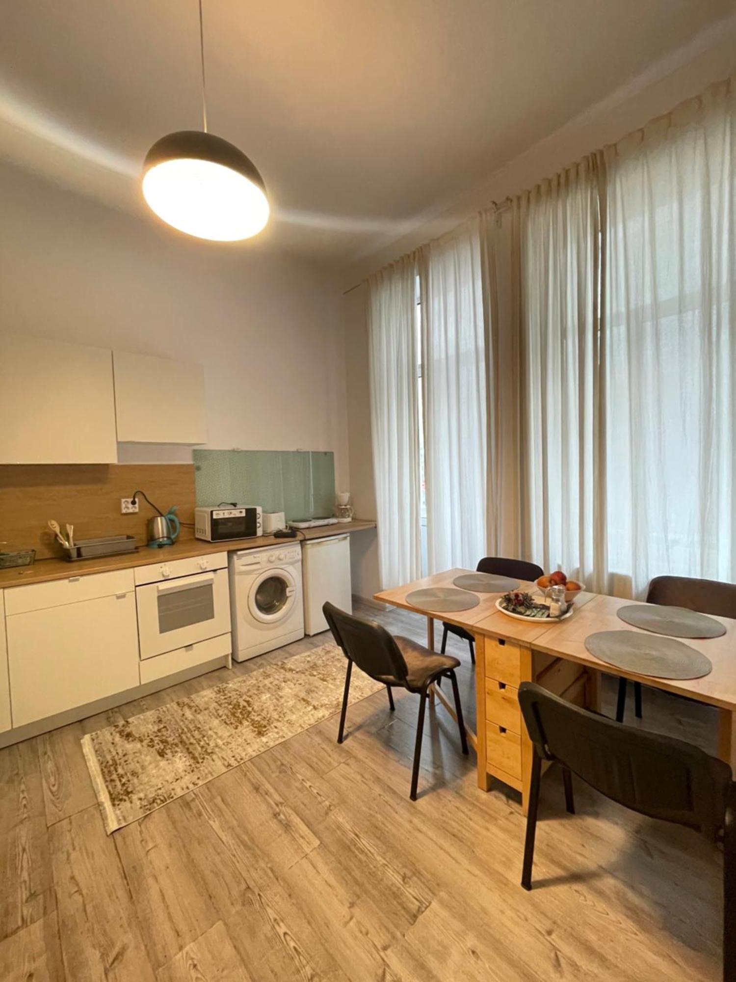 Studio Piata Amzei Nr.1 Apartman Bukarest Kültér fotó